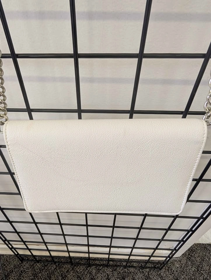 ALDO crossbody purse in classic white with silver chain strap - photo 4