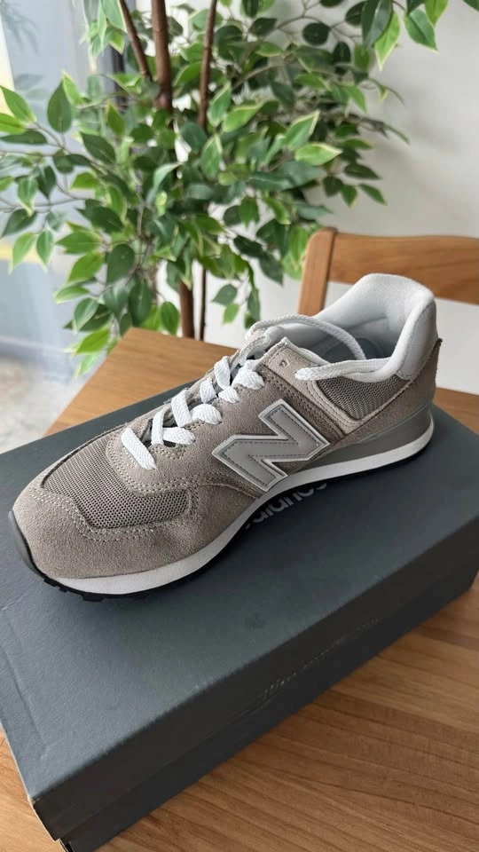New Balance 574 Core - Brand New in box - photo 2