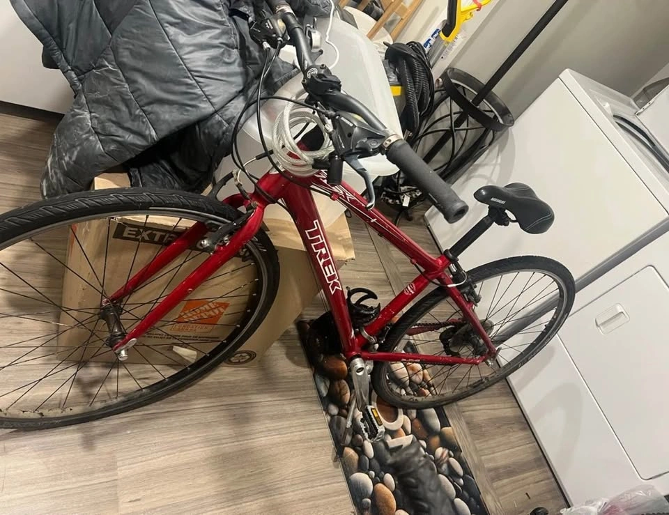 Trek Hybrid Bicycle 700×35C – Quality Trek Aluminum Frame - photo 3