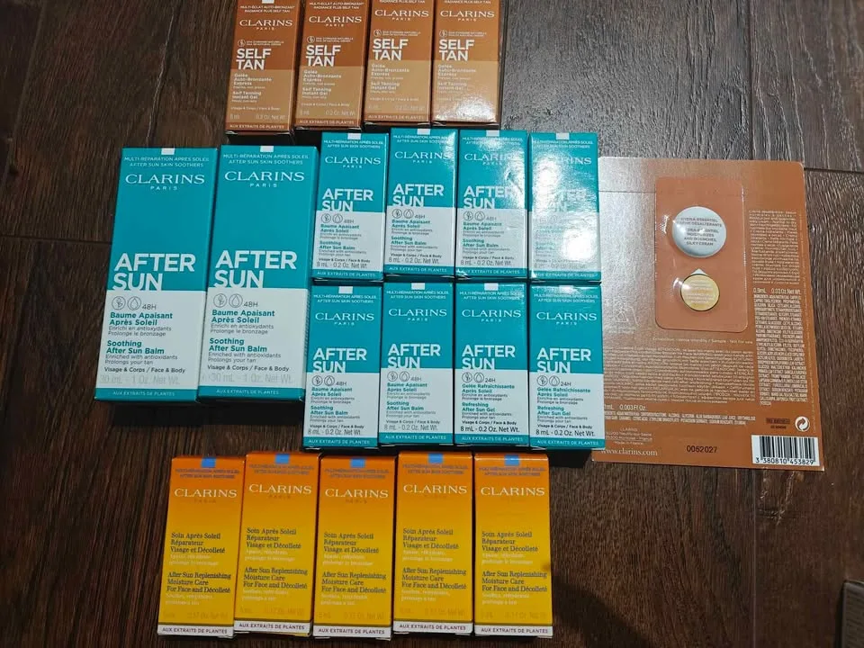 Clarins after Sun 149ml with tote image indicator(2)