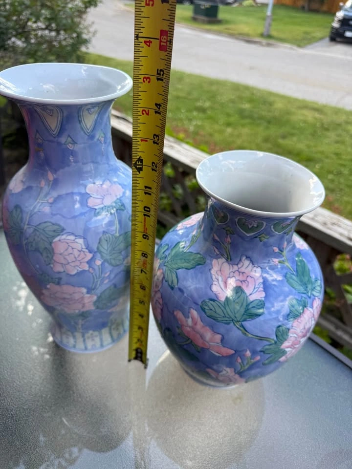 Set of Porcelain Vases - photo 2