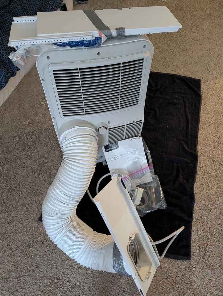 Insignia™ - 350 Sq. Ft. 8,000 BTU Portable Air Conditioner - photo 3