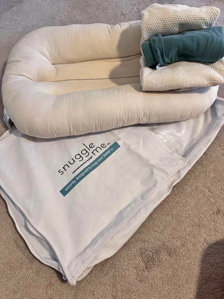 Snuggle Me- 3 covers included
