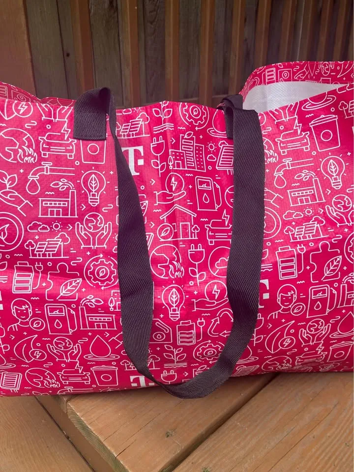T-Mobile Oversized Tote 34 x 14 x 20 - Brand New image indicator(2)