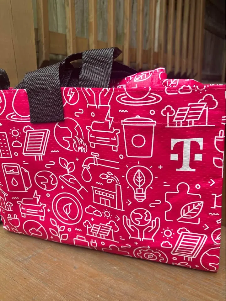 T-Mobile Oversized Tote 34 x 14 x 20 - Brand New image indicator(4)