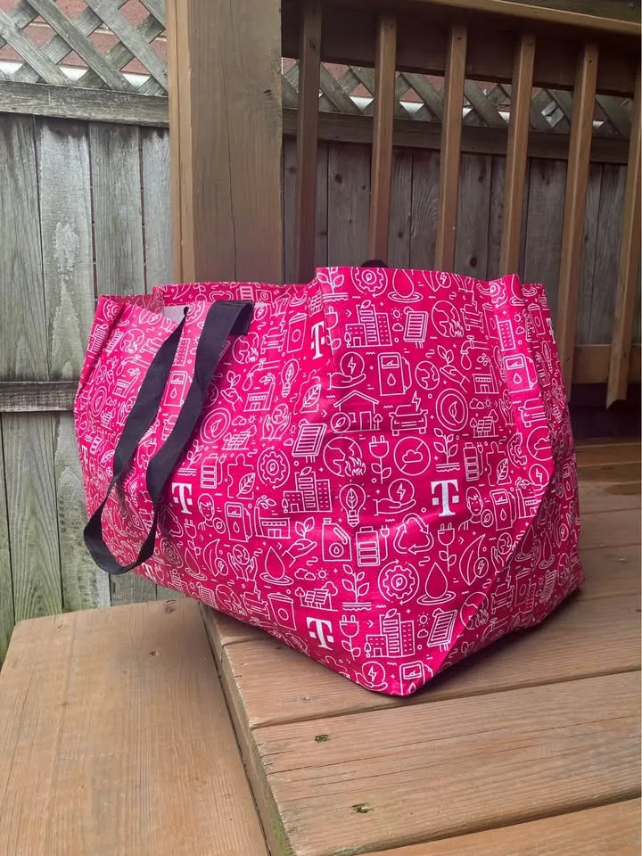 T-Mobile Oversized Tote 34 x 14 x 20 - Brand New image indicator(8)