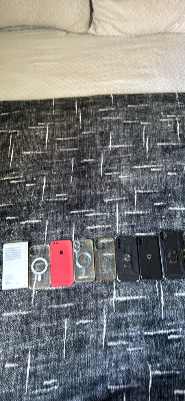 Phone Cases Lot - photo 2