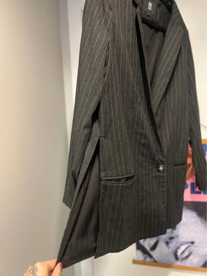 Smart Casual blazer for fall L 80s 90s grunge goth y2k image indicator(2)