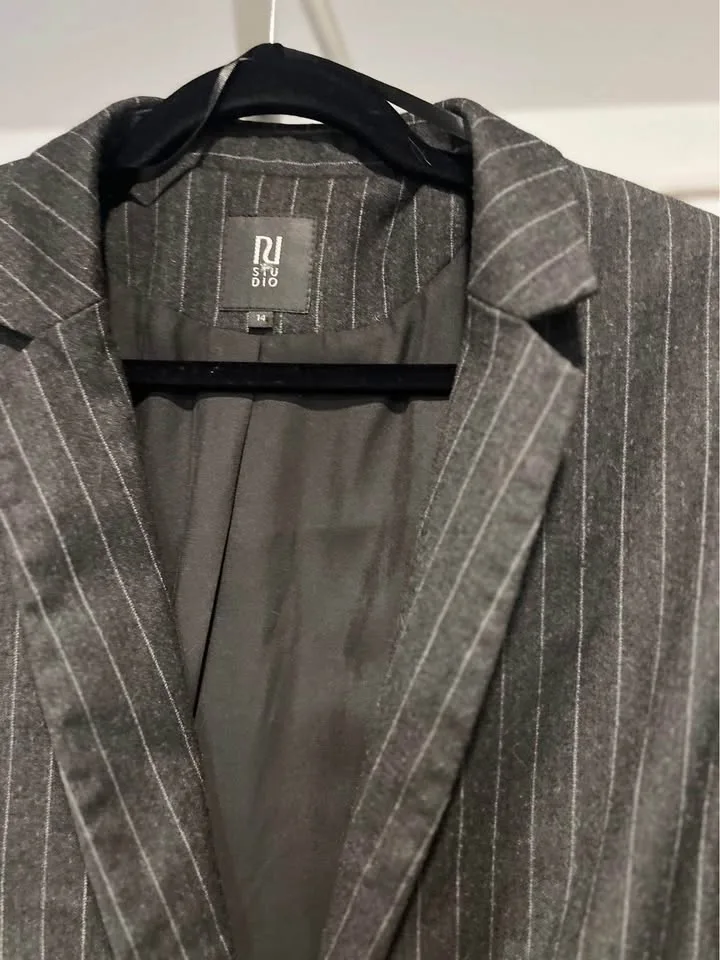 Smart Casual blazer for fall L 80s 90s grunge goth y2k image indicator(4)