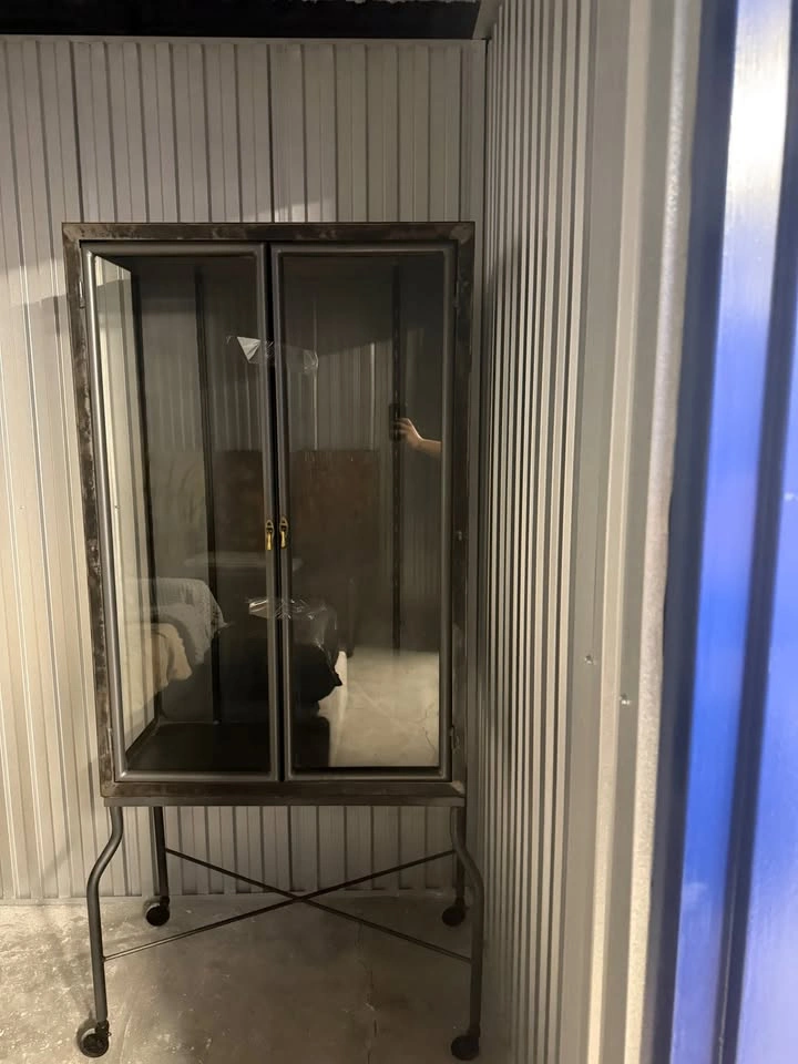 Metal and glass Cabinet - photo 2
