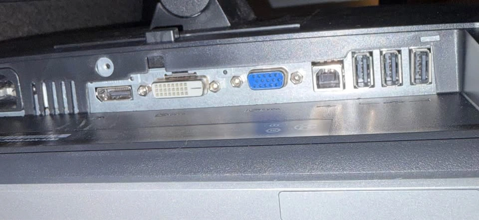 Dell P2314Ht 23-inch Monitor - photo 3