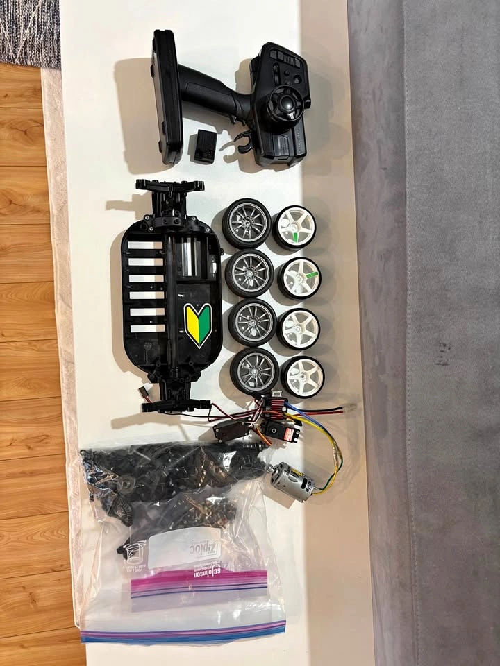 Tt01 chassis with electronics