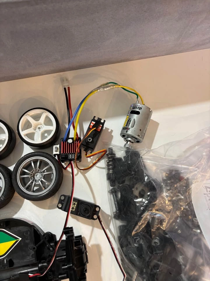 Tt01 chassis with electronics - photo 4