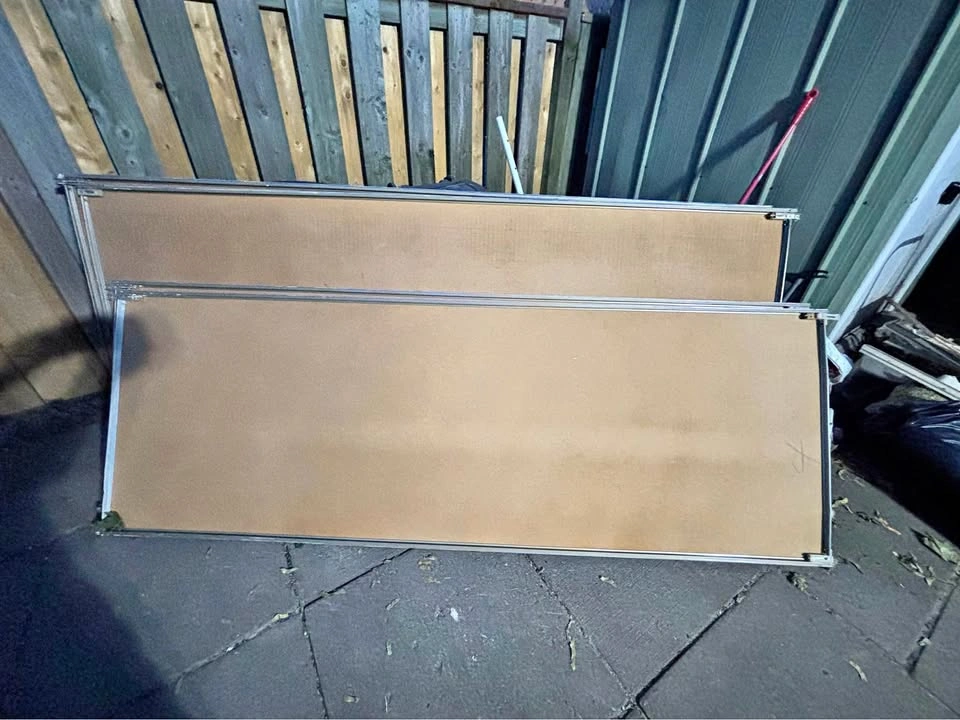 Free 2 sets of closet sliding doors