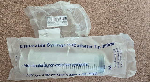 300ml Disposable Syringe with Catheter Tip