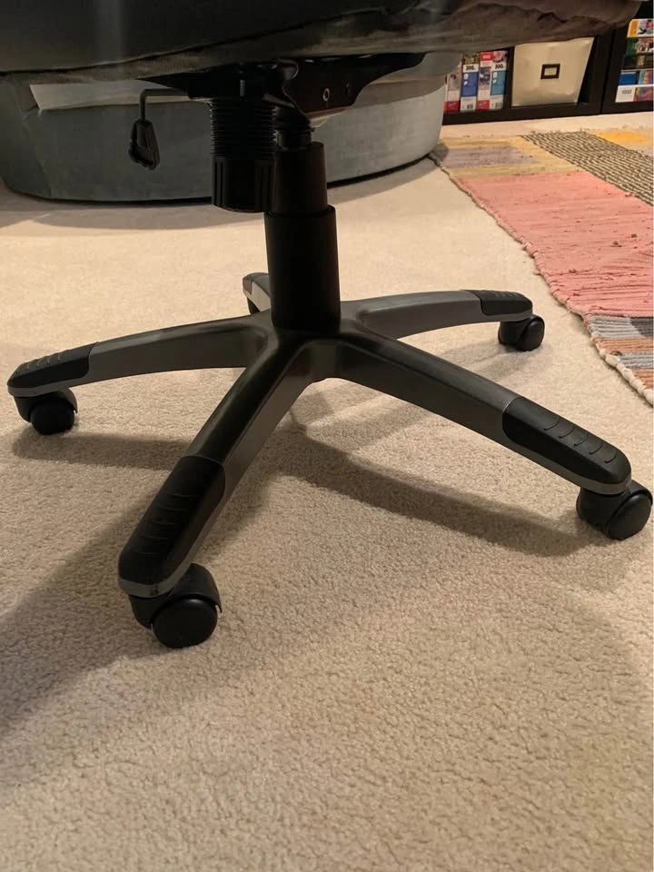 JYSK Dimitri Office Chair - like new - photo 5