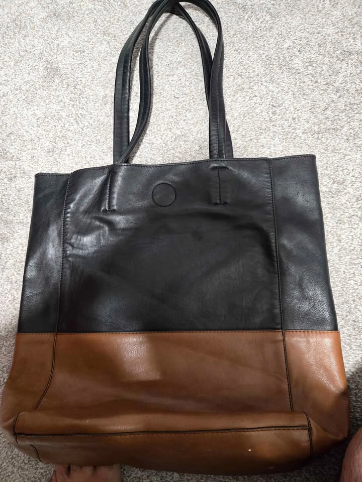 Lily & Ivy Two-Tone Leather Tote Bag - photo 2