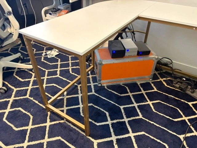 Modern White & Gold L-Shaped Computer Desk - photo 3