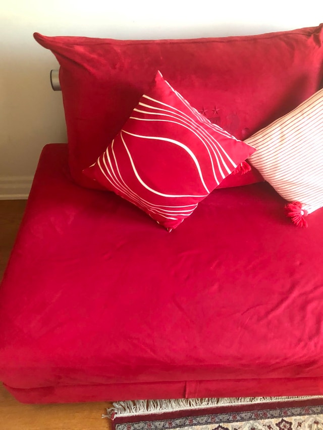 Red Sofa which converts to a bed - photo 3