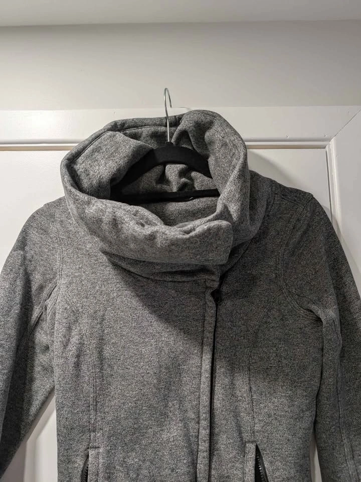 Lululemon Karma Collected Jacket size 2 - photo 2