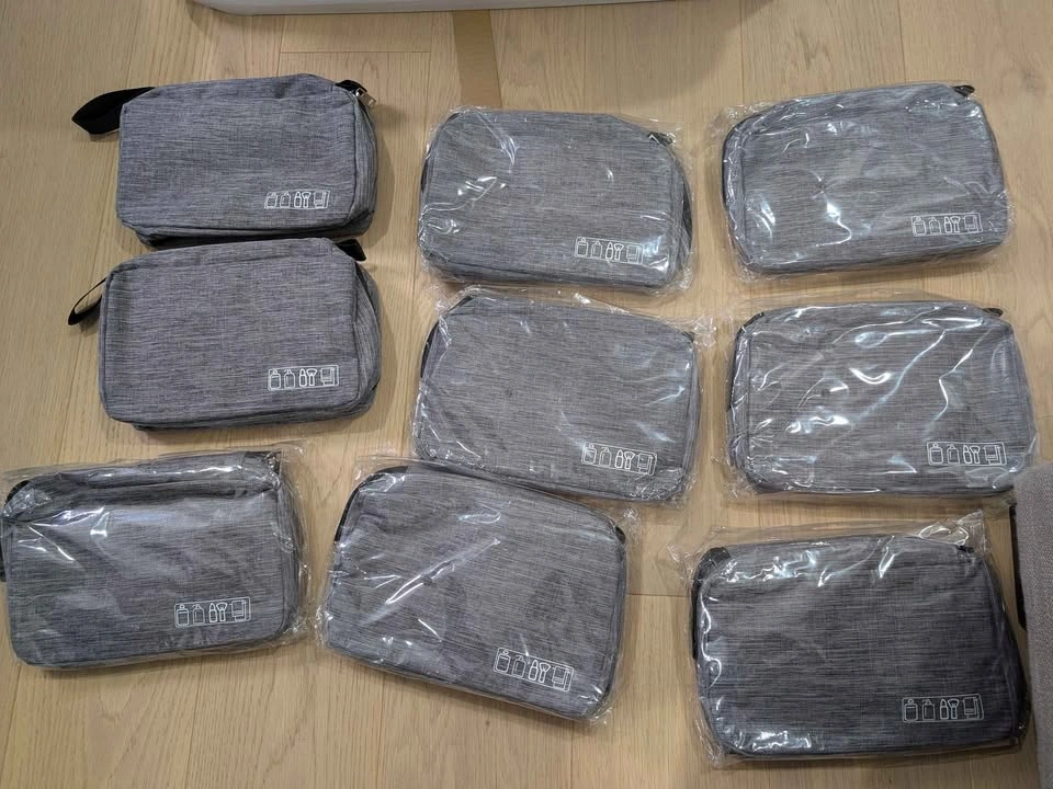 Brand new Travel toiletries bags $7 each - photo 2