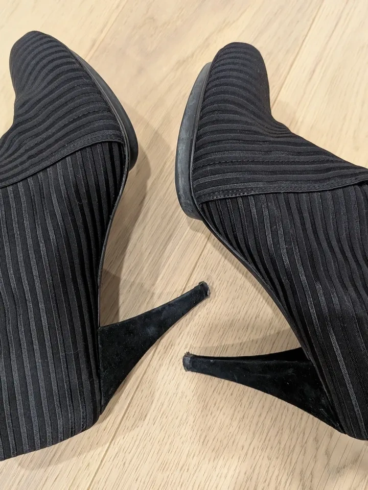 United Nude Black Ribbed Ankle Booties (Size 10) - photo 3