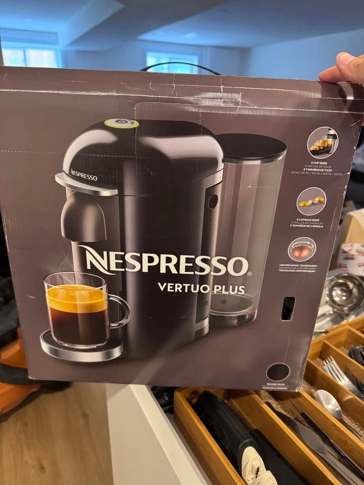 Moving sale Nespresso Vertuo Plus Coffee Machine - photo 4