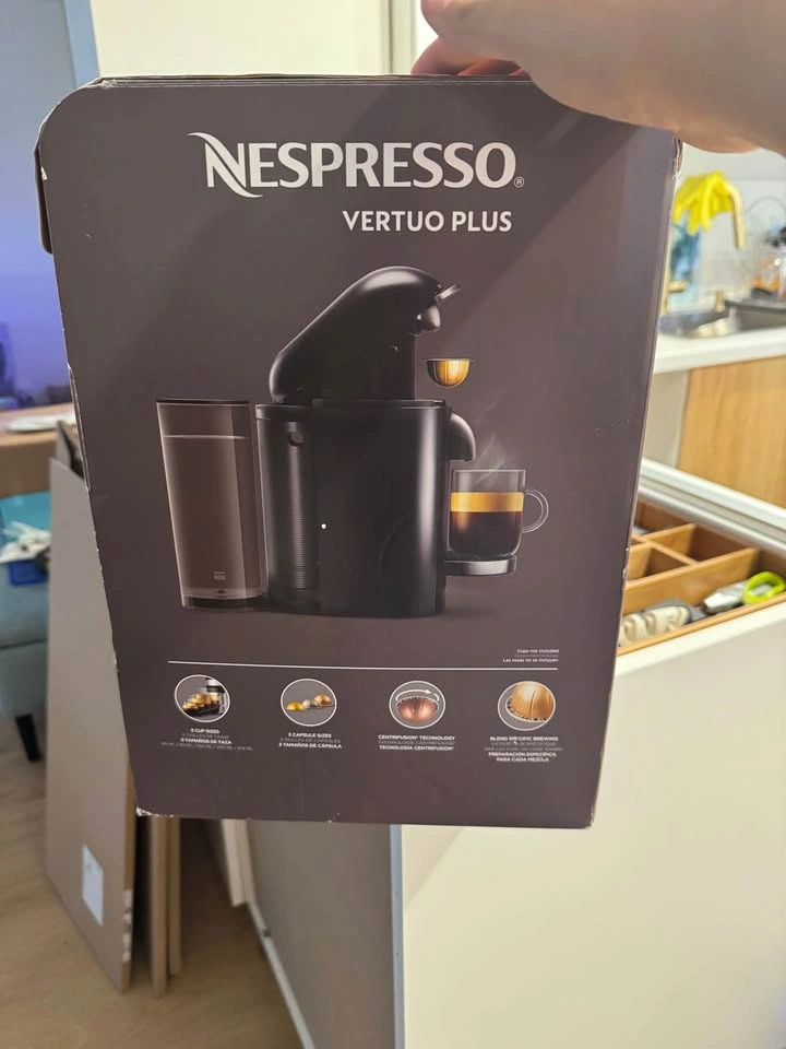 Moving sale Nespresso Vertuo Plus Coffee Machine - photo 5