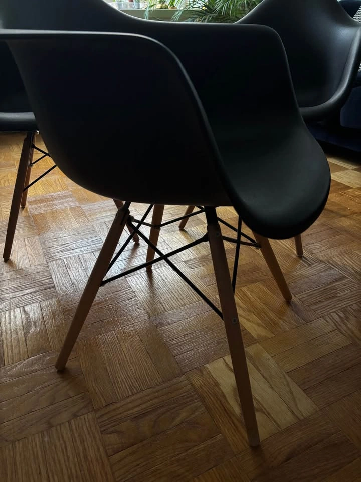 Black dining chairs (x4) - photo 2