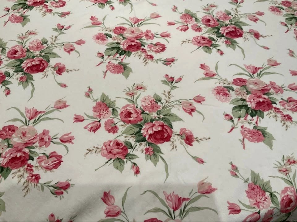 Table Cloth Pink Vintage Roses Round 67” - photo 4