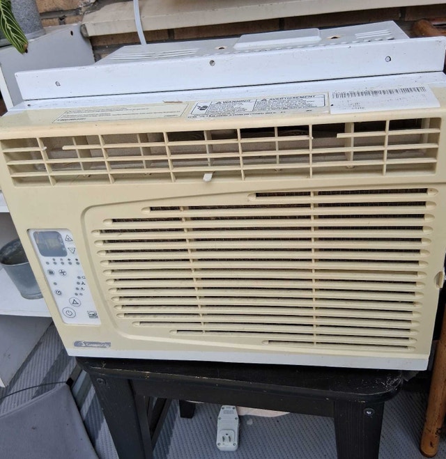 Garrison 5250 BTU Window Air Conditioner