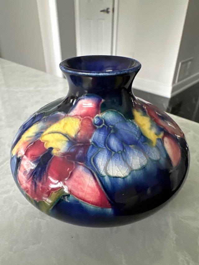 Moorcroft Art Pottery vase No. 4. Stamped. - photo 2