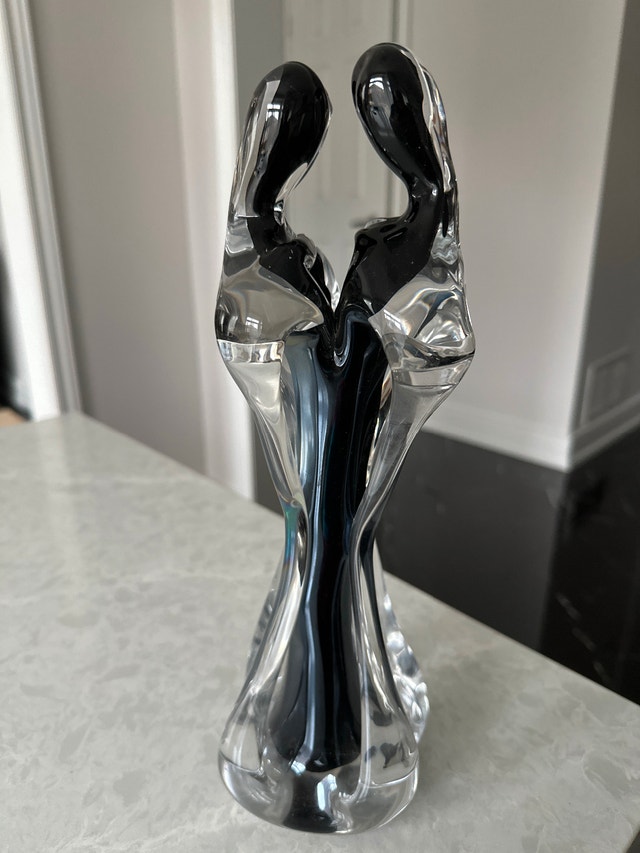 Mouth-blown art glass "Lovers" (Embracing Couple) figurine vase - photo 2