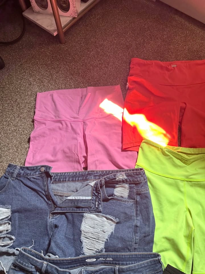Women’s XL shorts - photo 2