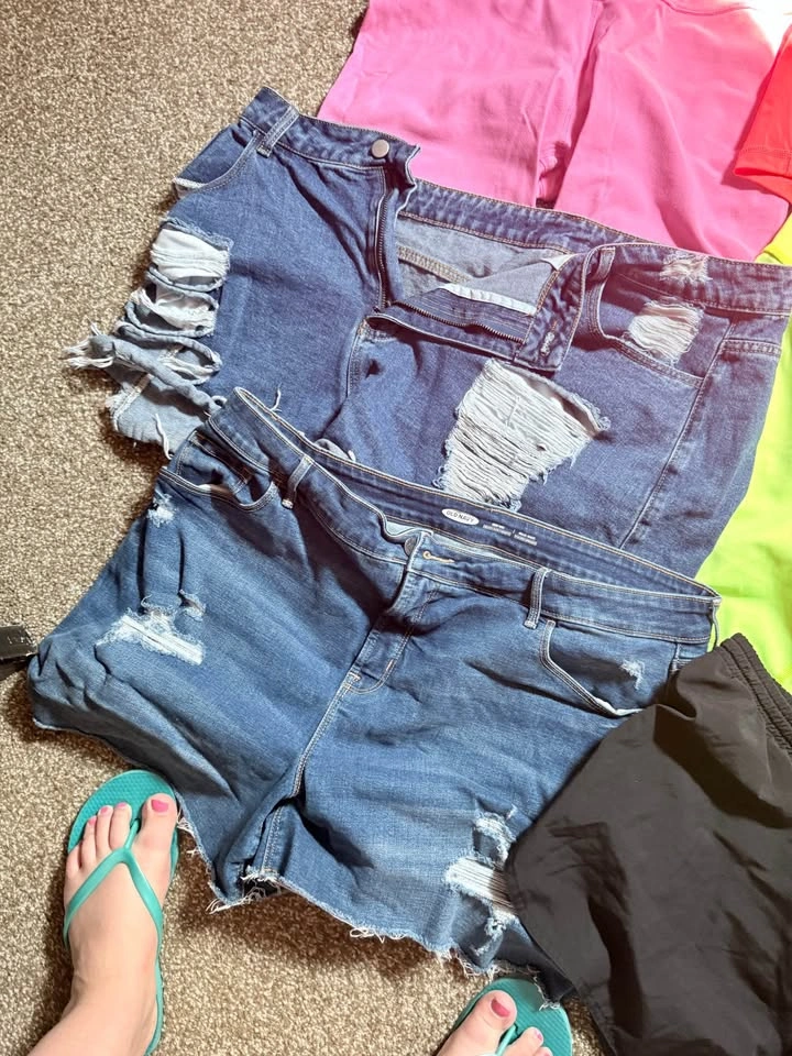 Women’s XL shorts - photo 4