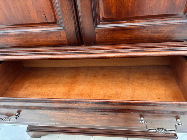 Solid Wood Armoire / Wardrobe – Excellent Storage - photo 2