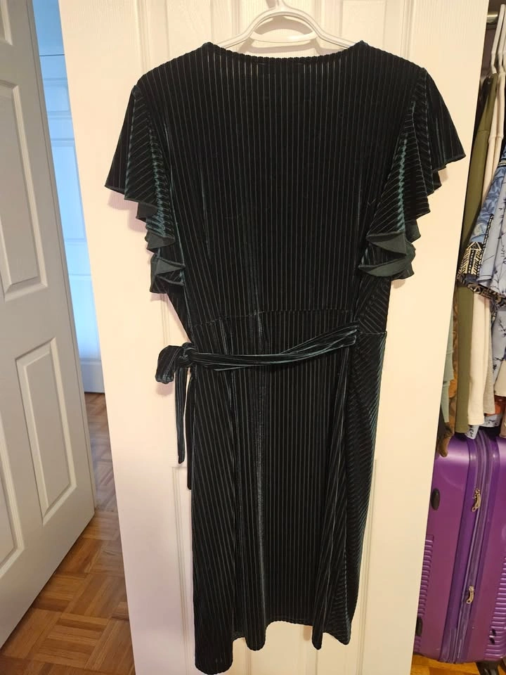 XXL Green Velvet Dress - photo 2