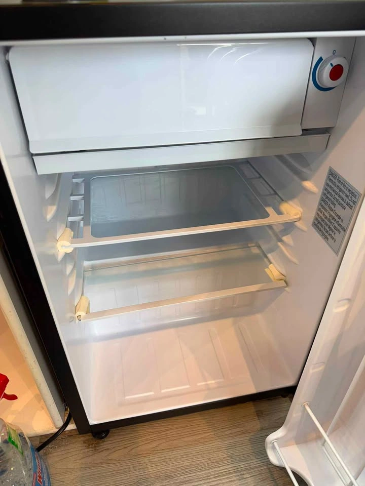 Frigidaire Compact Refrigerator - Stainless Steel - photo 3