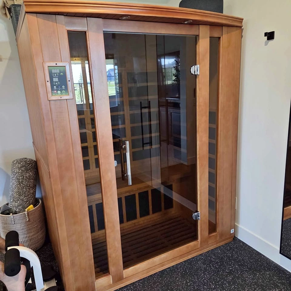 Dynamic Saunas Bellagio 3-person FAR Infrared Sauna - Like New