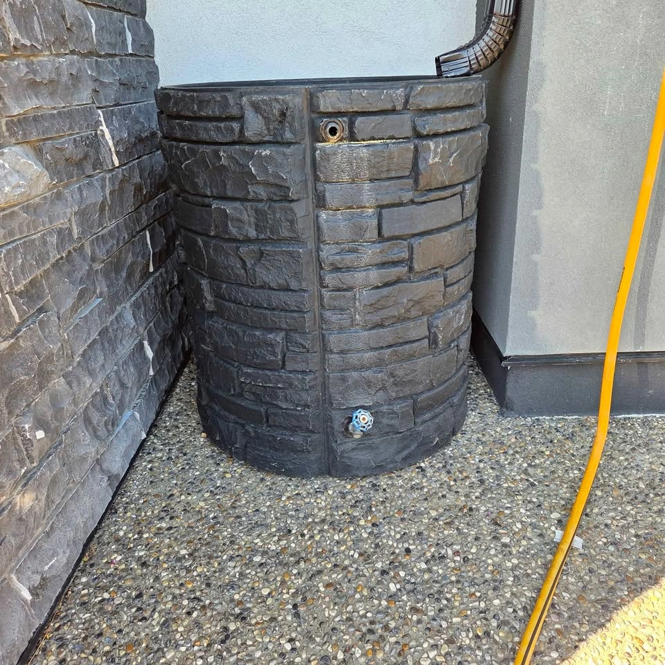Premium Stone-Look Rain Barrel - photo 2