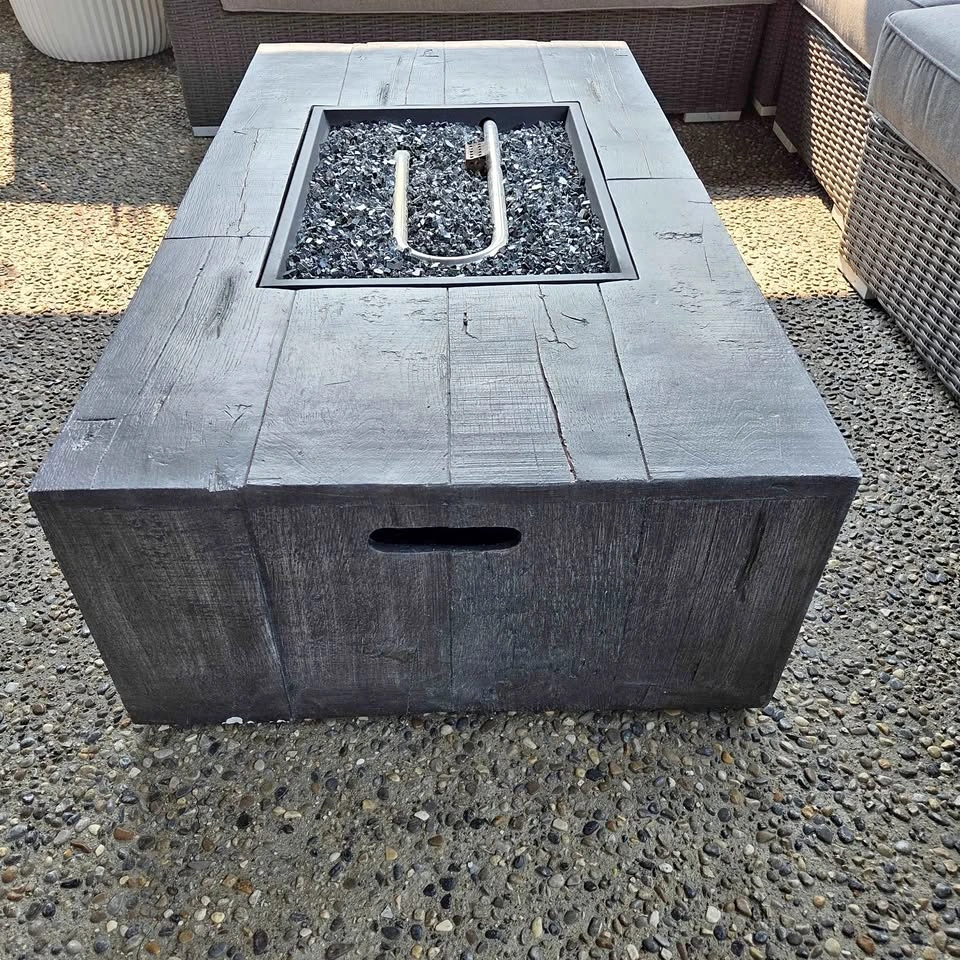 Low-Profile Rectangular Outdoor Fire Table (Natural Gas)