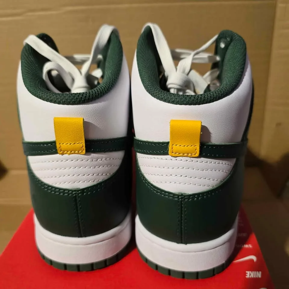 Nike dunk hi Australia New tried on only image indicator(3)