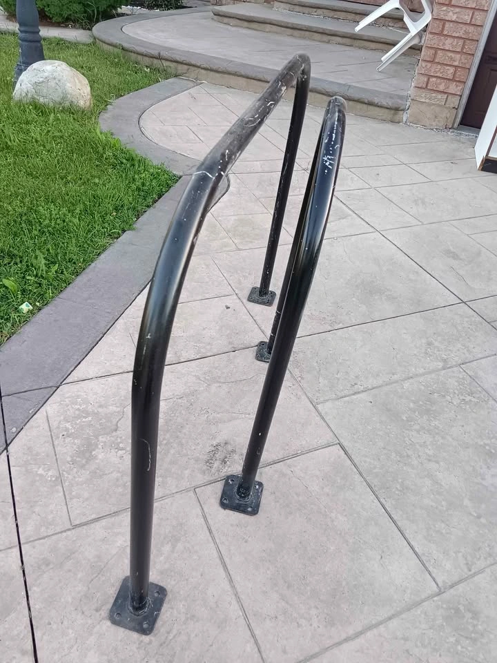 Accessibility support rails - photo 3