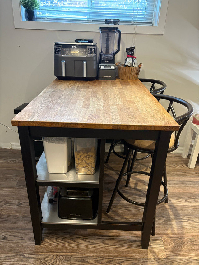 Kitchen island with 2 bar stools - photo 4