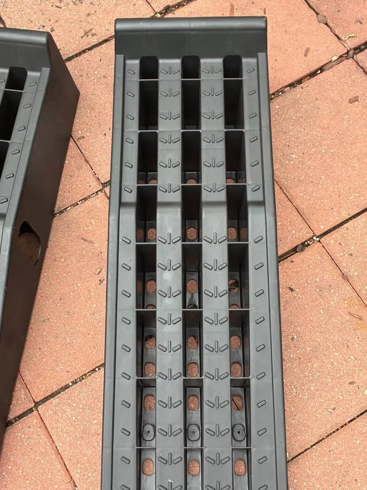 Pittsburgh Automotive 13,000 lbs Capacity Portable Vehicle Ramp - photo 5