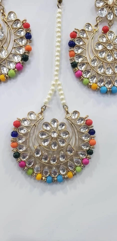 Multicolor Jaggo Earrings & Tikka Set - photo 3