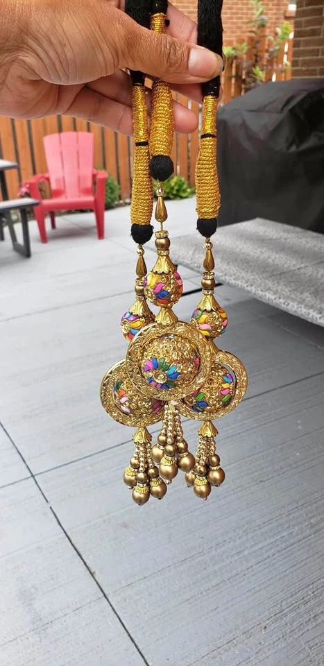 Multicolor Punjabi Parandi with Latkans