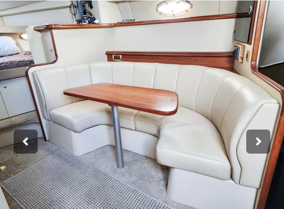 Cruisers Yachts 3275 Express 2002 – Loaded with Upgrades - photo 3