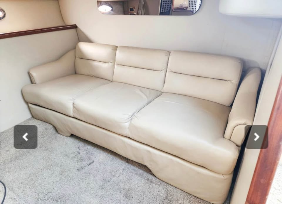 Cruisers Yachts 3275 Express 2002 – Loaded with Upgrades - photo 4