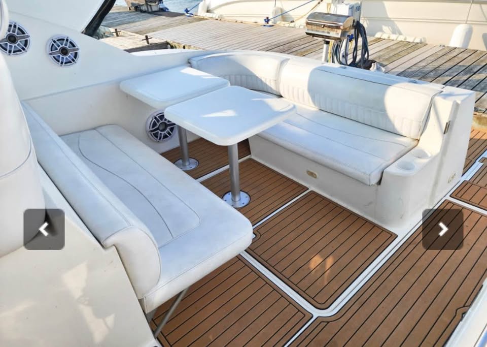 Cruisers Yachts 3275 Express 2002 – Loaded with Upgrades - photo 5